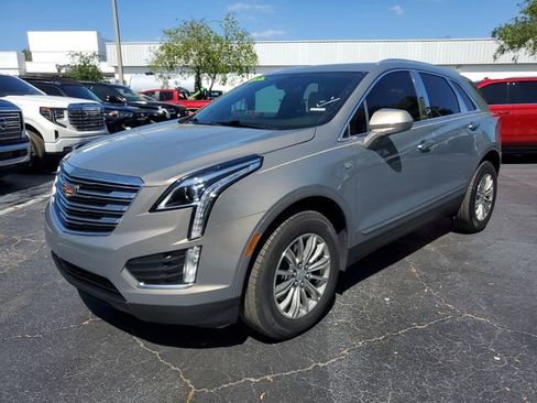 Used 2018 Cadillac XT5 Luxury w/ Driver Awareness Package image 2