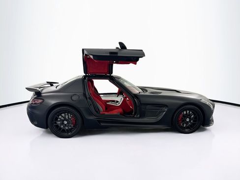 Used 2011 Mercedes-Benz SLS AMG Coupe image 37