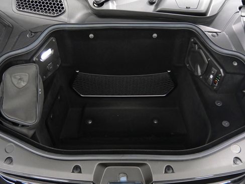 Used 2024 Lamborghini Revuelto image 17