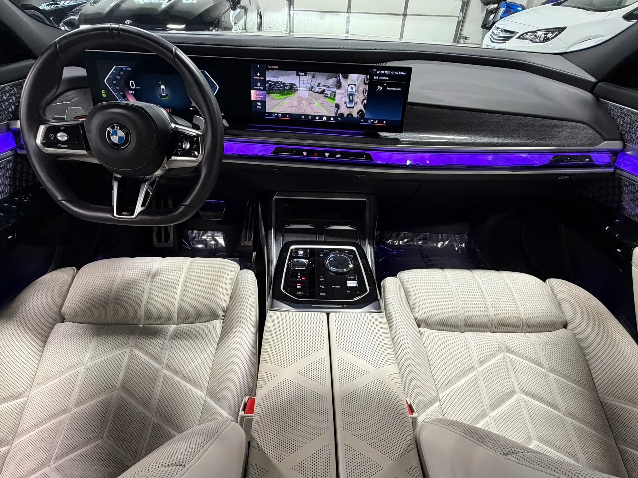 Used 2024 BMW 760i xDrive w/ Executive Package AWD/4WD image 2