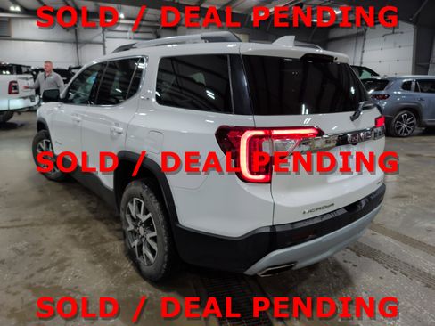 Used 2022 GMC Acadia SLE w/ Driver Convenience Package image 4