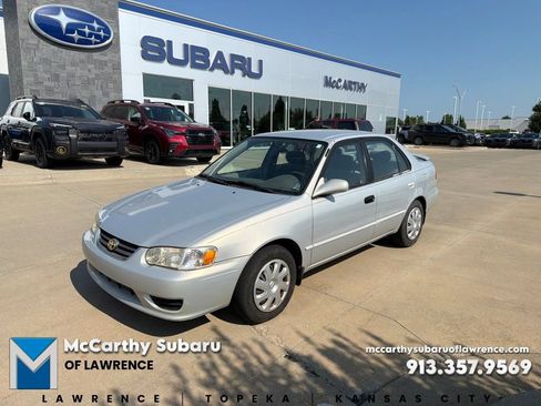 Used 2001 Toyota Corolla LE FWD image 1