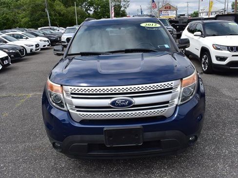 Used 2012 Ford Explorer XLT image 2