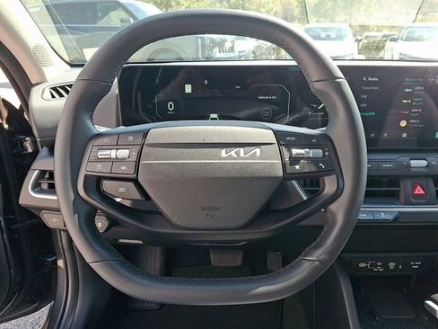 Certified 2025 Kia K4 EX FWD image 21