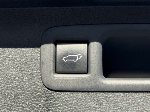 Used 2023 Toyota Highlander XLE w/ Protection Package #3 (TMS) AWD/4WD image 14