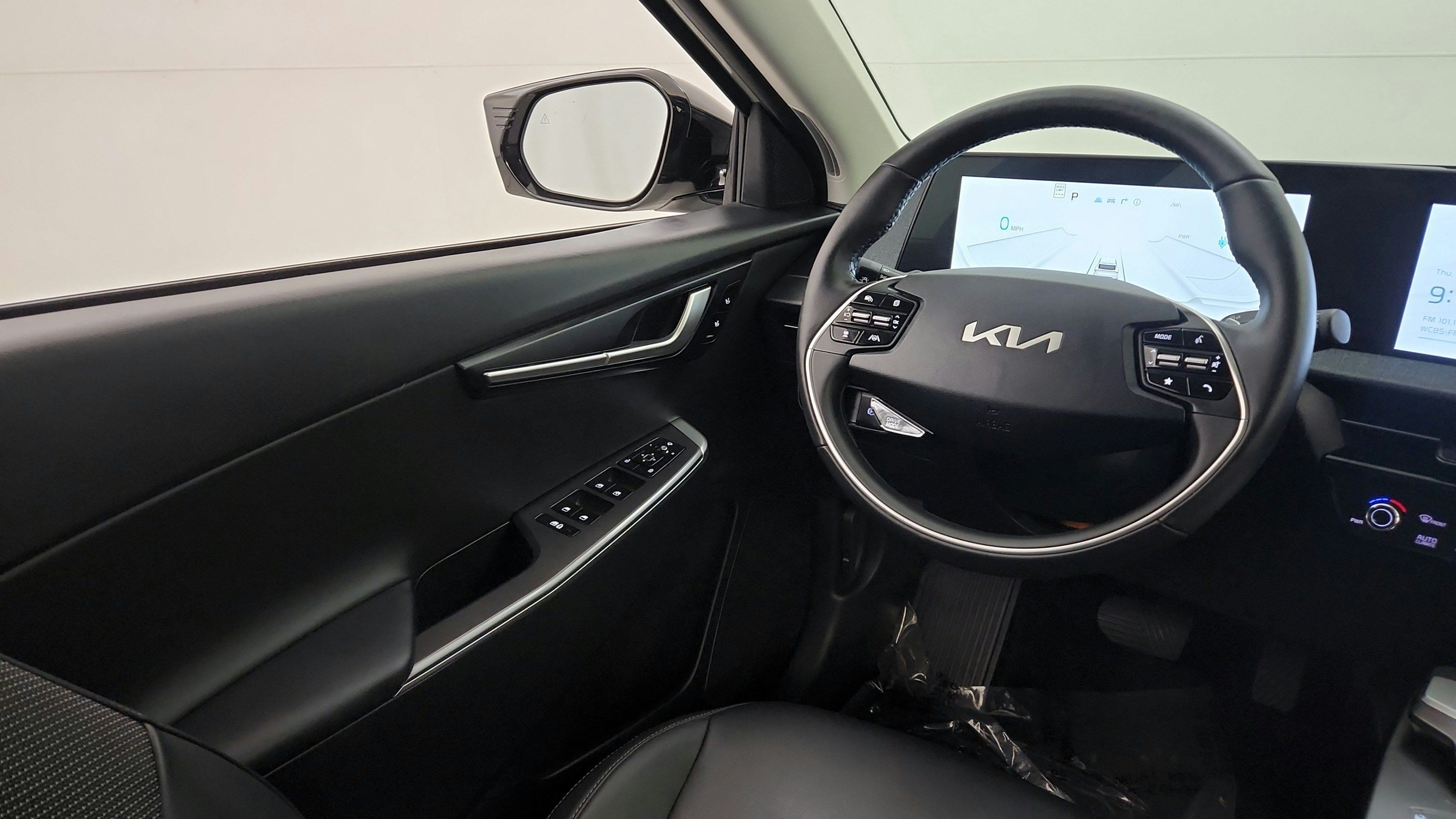 Used 2024 Kia EV6 Light AWD/4WD image 21