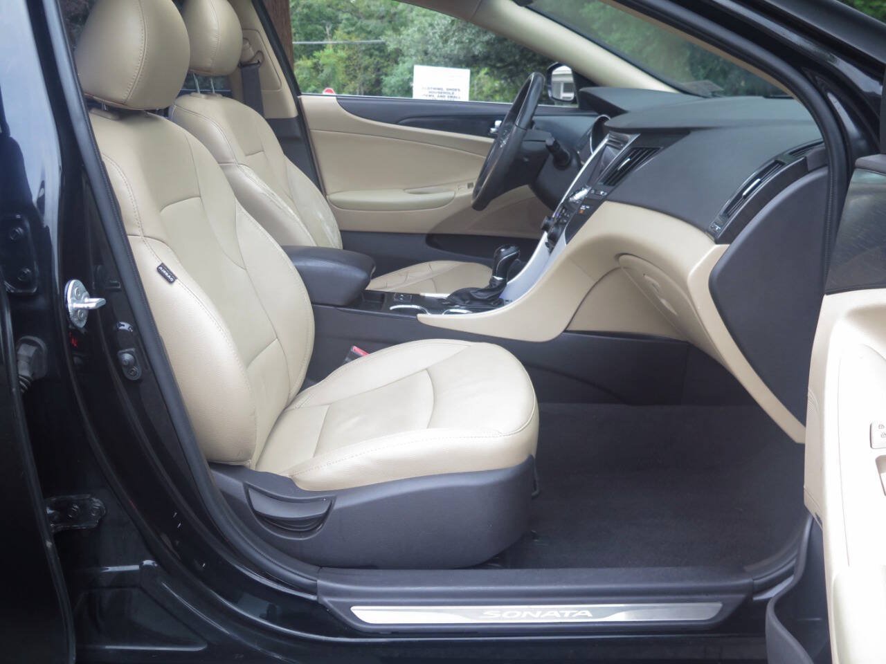 Used 2013 Hyundai Sonata Limited w/ Premium Pkg FWD image 11