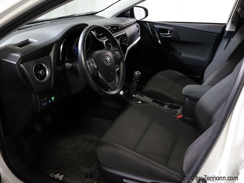 Used 2017 Toyota Corolla iM image 8