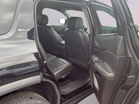 Used 2023 GMC Acadia SLT AWD/4WD image 7