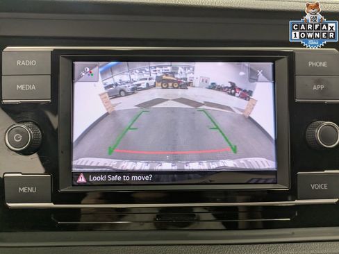 Used 2023 Volkswagen Jetta SE FWD image 13