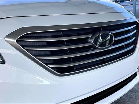 Used 2017 Hyundai Sonata SE image 27