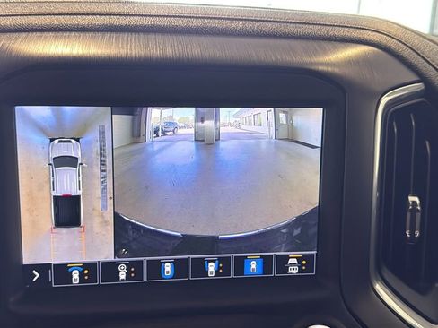 Used 2023 GMC Sierra 2500 AT4 w/ AT4 Preferred Package AWD/4WD image 37
