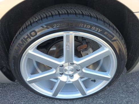 Used 2013 Toyota Avalon XLE image 6