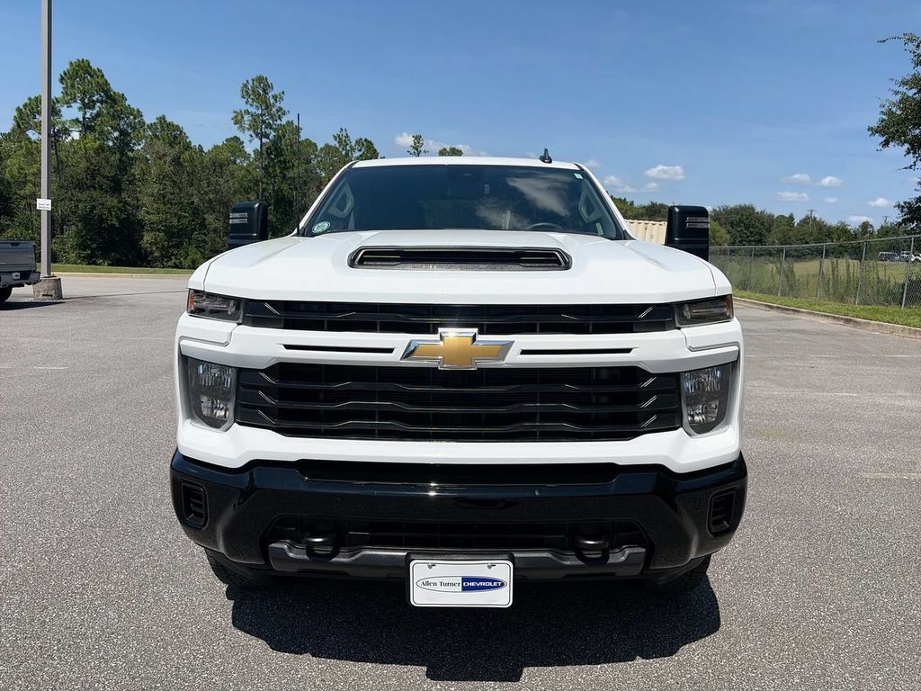 Used 2025 Chevrolet Silverado 2500 Custom w/ Custom Convenience Package AWD/4WD image 2