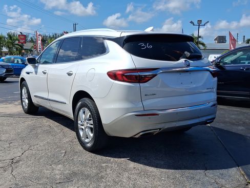 Used 2018 Buick Enclave Essence FWD image 7