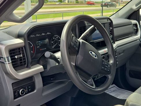 Used 2025 Ford F350 XLT AWD/4WD image 10