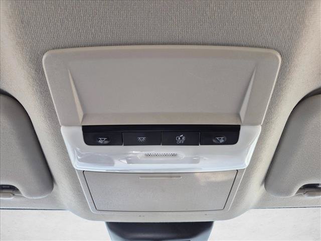 Used 2025 Nissan Sentra SR FWD image 16