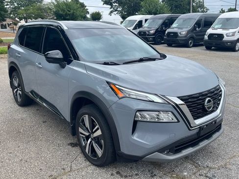 Used 2021 Nissan Rogue SL FWD image 3