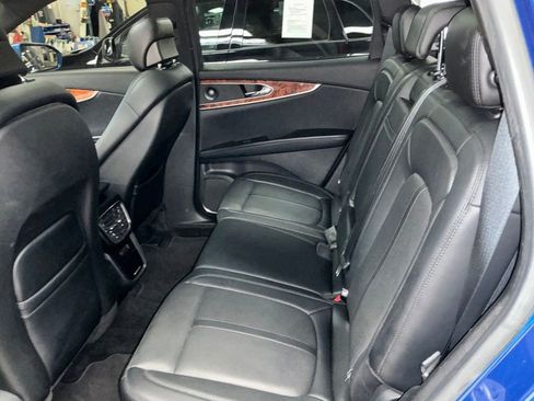 Used 2020 Lincoln Nautilus Reserve w/ Equipment Group 201A image 13