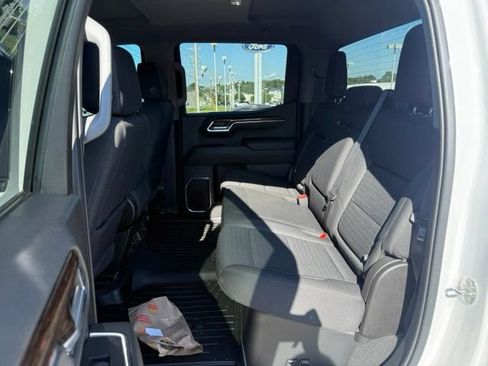 Used 2023 GMC Sierra 1500 Elevation AWD/4WD image 9