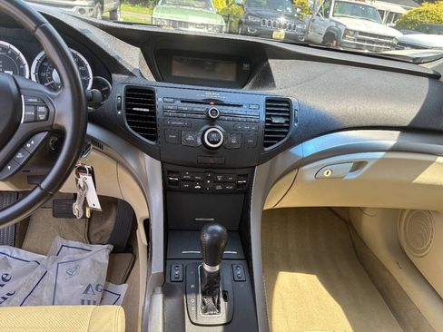 Used 2010 Acura TSX Sedan FWD image 5