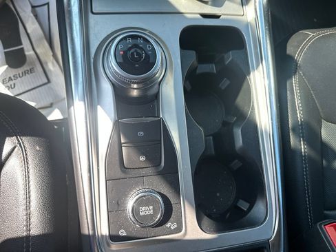 Used 2022 Ford Explorer Limited w/ Equipment Group 301A AWD/4WD image 24