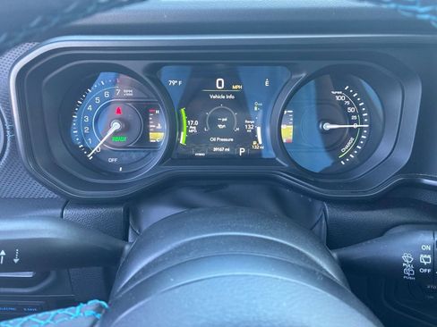 Used 2024 Jeep Wrangler Unlimited Rubicon 4xe AWD/4WD image 17