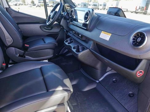 New 2025 Mercedes-Benz Sprinter 2500 image 16