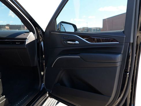 Used 2022 Cadillac Escalade ESV Sport Platinum image 29