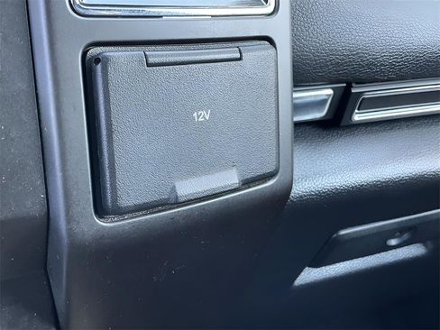 Used 2020 Ford Expedition Limited image 44