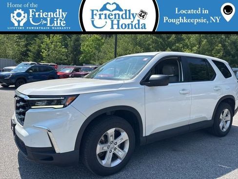 Used 2023 Honda Pilot LX image 1