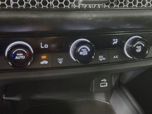 Used 2025 Honda HR-V Sport image 17