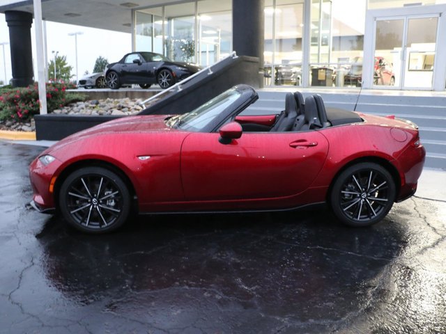Certified 2026 MAZDA MX-5 Miata Grand Touring w/ Appearance Package RWD image 2