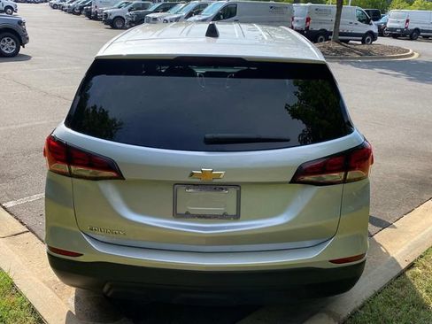 Used 2022 Chevrolet Equinox LS w/ LS Convenience Package FWD image 29