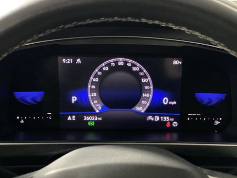 Used 2023 Volkswagen Tiguan SE AWD/4WD image 17