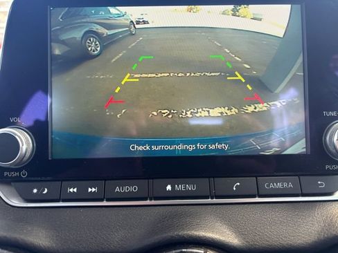 Used 2023 Nissan Sentra SV FWD image 27
