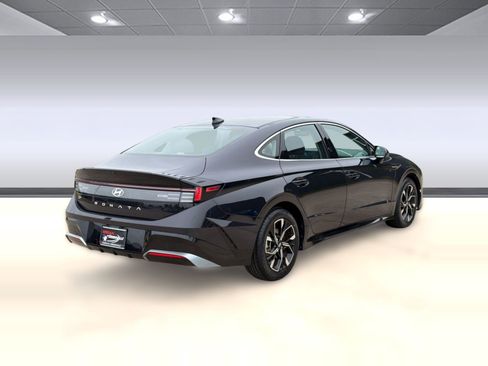 Used 2024 Hyundai Sonata SEL FWD image 9