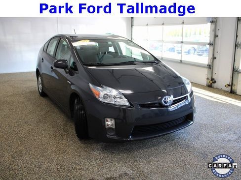 Used 2010 Toyota Prius Two w/ Preferred Accessory Pkg image 8