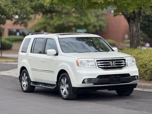 Used 2015 Honda Pilot Touring image 2