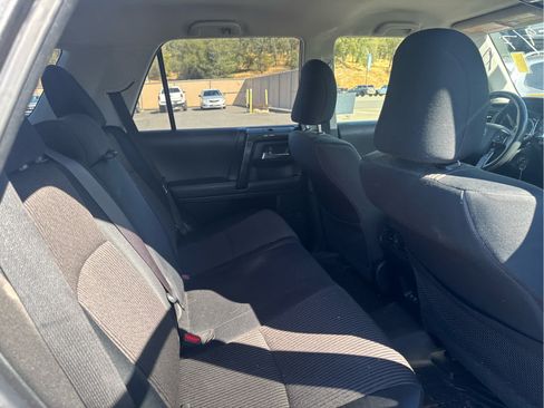 Used 2020 Toyota 4Runner TRD Off-Road AWD/4WD image 10