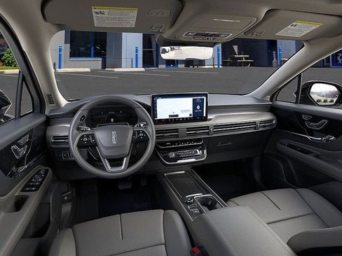 New 2026 Lincoln Corsair Premiere image 9