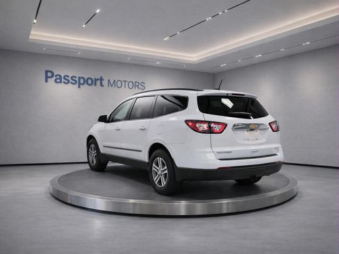 Used 2017 Chevrolet Traverse LS FWD image 6