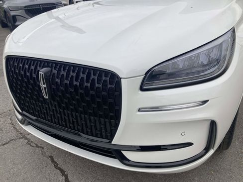 New 2026 Lincoln Corsair Premiere image 10