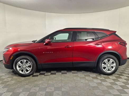 Used 2022 Chevrolet Blazer LT image 2