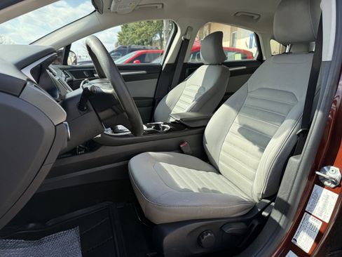 Used 2015 Ford Fusion S image 9