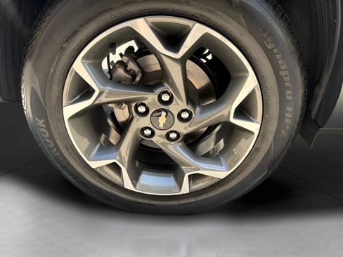 Used 2024 Chevrolet Trax LT FWD image 15