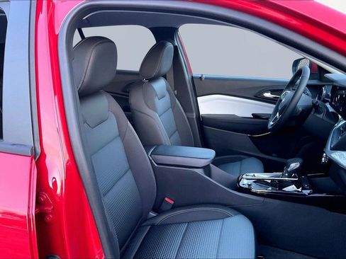 New 2026 Chevrolet Trax LT w/ Driver Confidence Package image 13