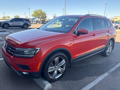 Used 2018 Volkswagen Tiguan SEL Premium FWD image 1