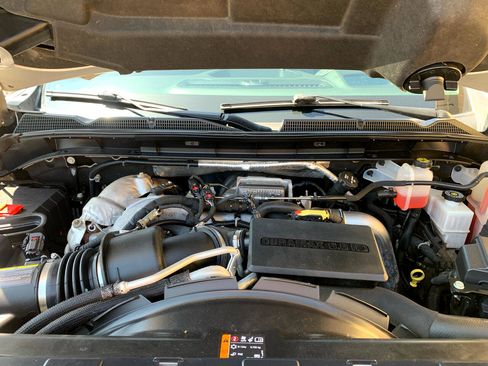 Used 2022 GMC Sierra 2500 Denali w/ Denali Ultimate Package AWD/4WD image 9