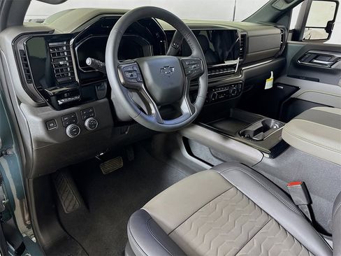 Certified 2025 Chevrolet Silverado 2500 ZR2 w/ Technology Package image 7